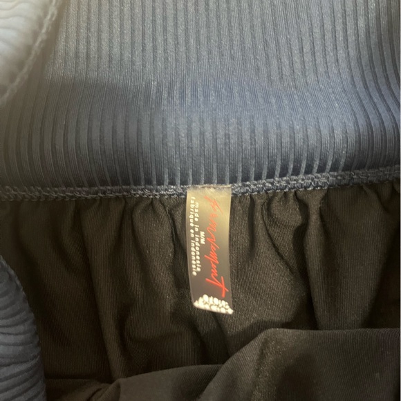 FREE PEOPLE MOVEMENT shorts - Picture 5 of 5